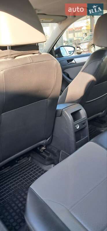 Седан Volkswagen Jetta 2013 в Києві фото 4 Седан Volkswagen Jetta 2013 в Києві