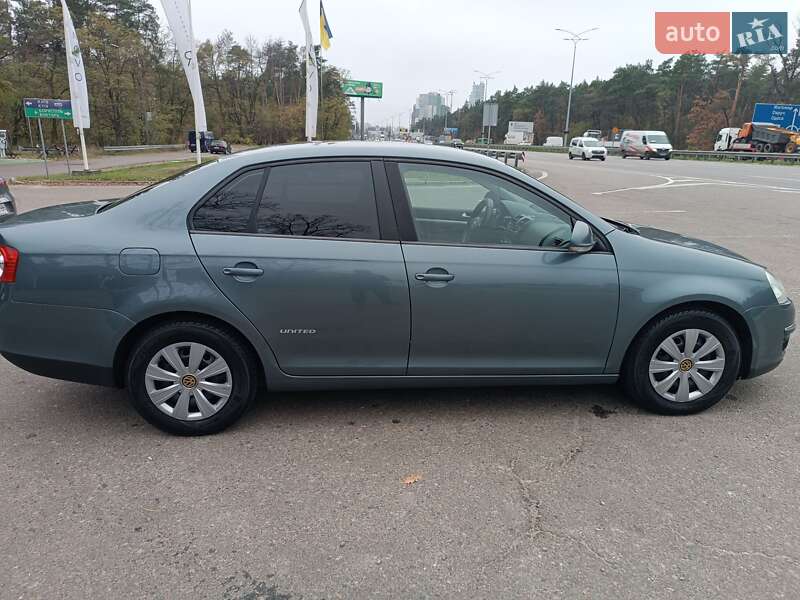 Седан Volkswagen Jetta 2008 в Києві фото 8 Седан Volkswagen Jetta 2008 в Києві