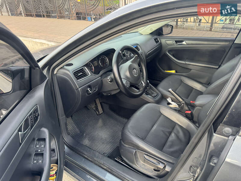 Седан Volkswagen Jetta 2011 в Києві