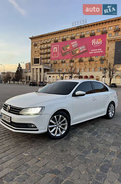 Седан Volkswagen Jetta 2016 в Харкові