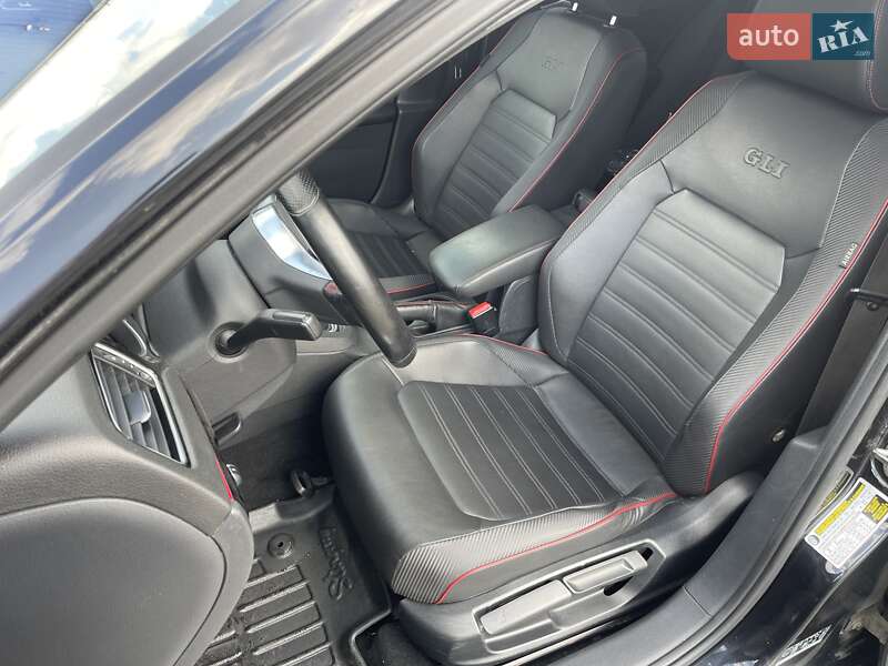 Седан Volkswagen Jetta 2015 в Києві фото 14 Седан Volkswagen Jetta 2015 в Києві