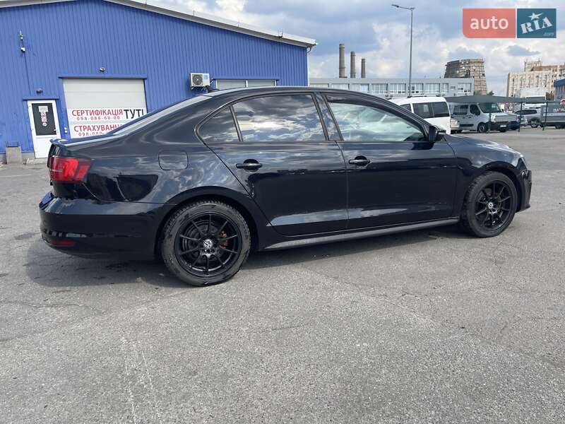 Седан Volkswagen Jetta 2015 в Києві фото 23 Седан Volkswagen Jetta 2015 в Києві