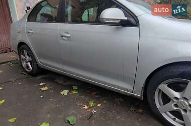 Седан Volkswagen Jetta 2006 в Борисполі