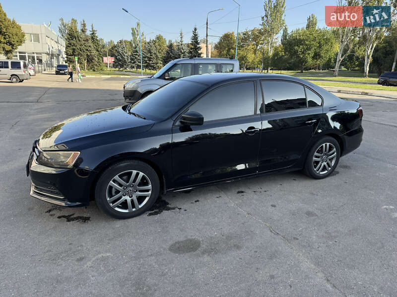 Седан Volkswagen Jetta 2015 в Запорожье