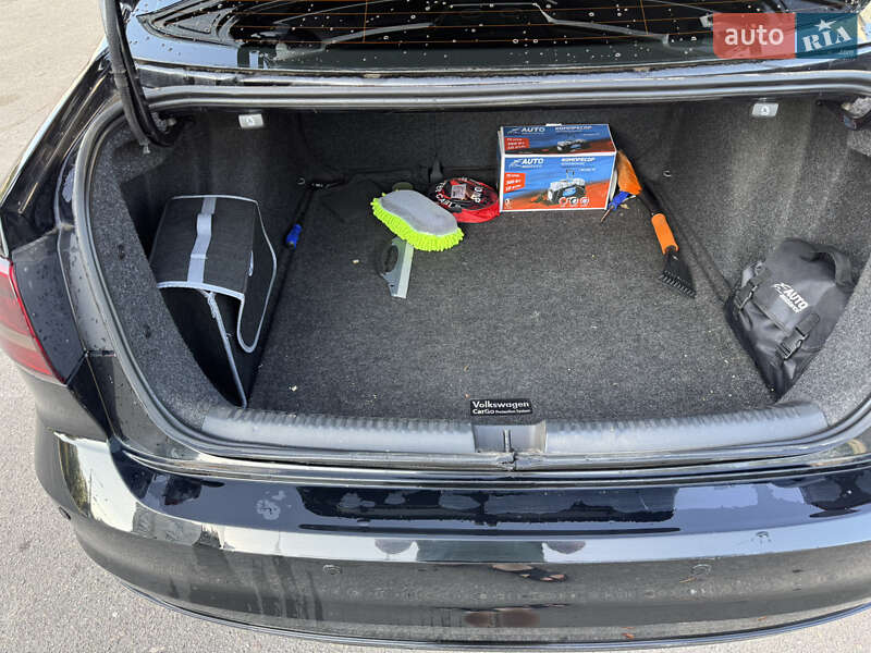 Седан Volkswagen Jetta 2015 в Запорожье