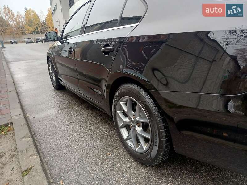 Седан Volkswagen Jetta 2014 в Днепре