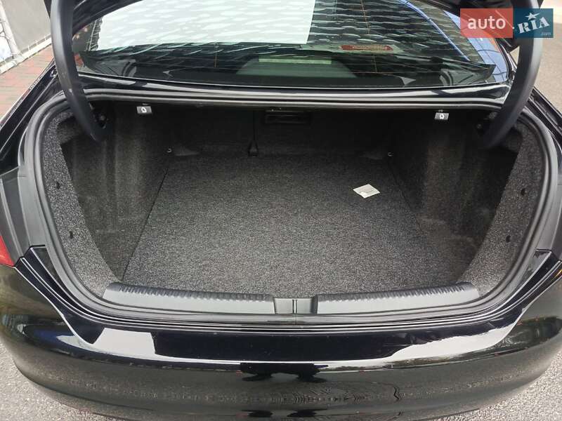 Седан Volkswagen Jetta 2014 в Днепре