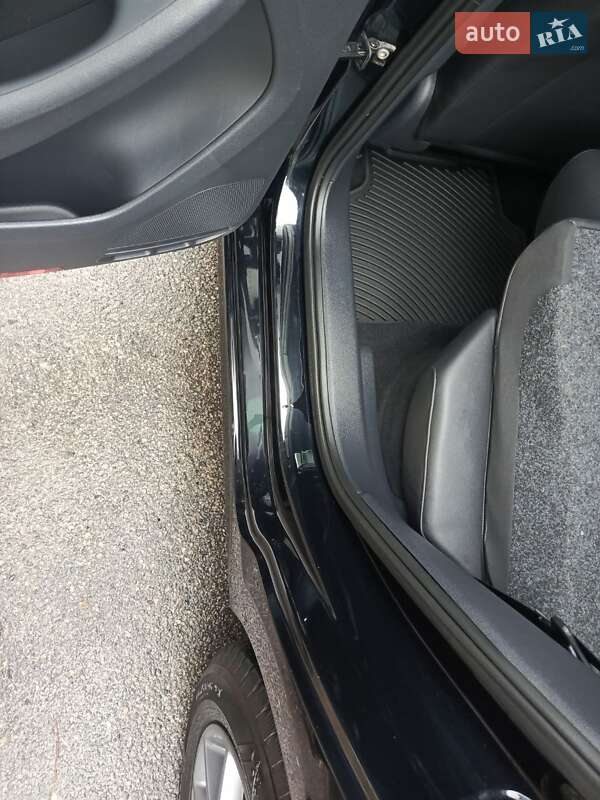 Седан Volkswagen Jetta 2014 в Днепре