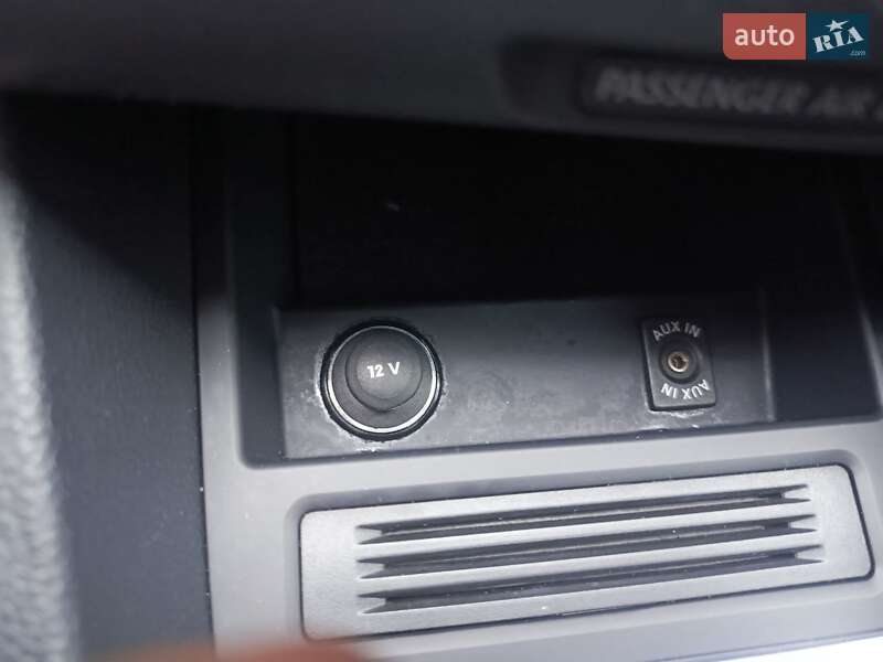 Седан Volkswagen Jetta 2014 в Днепре