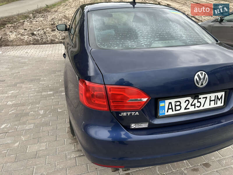 Седан Volkswagen Jetta 2012 в Киеве