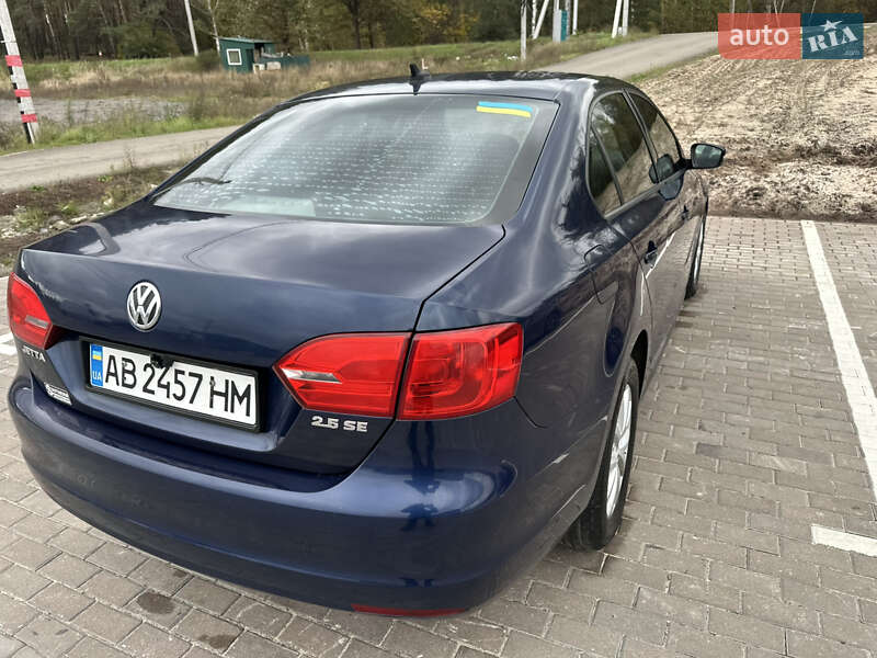 Седан Volkswagen Jetta 2012 в Киеве