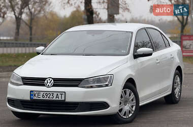 Седан Volkswagen Jetta 2014 в Днепре