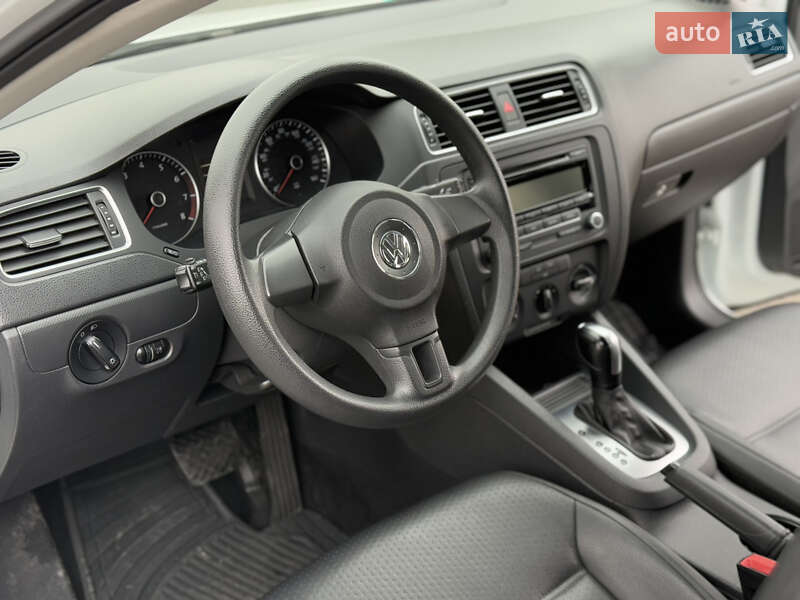 Седан Volkswagen Jetta 2014 в Дніпрі фото 10 Седан Volkswagen Jetta 2014 в Дніпрі