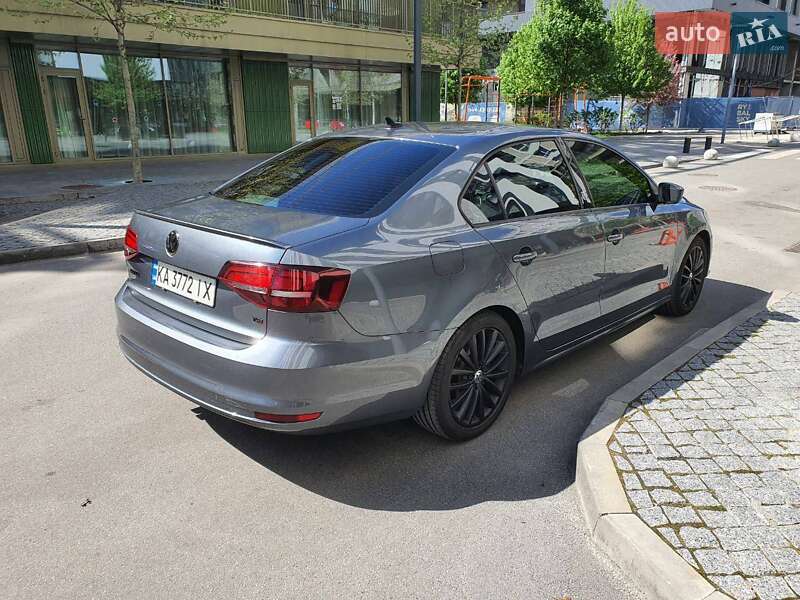 Седан Volkswagen Jetta 2016 в Киеве фото 3 Седан Volkswagen Jetta 2016 в Киеве
