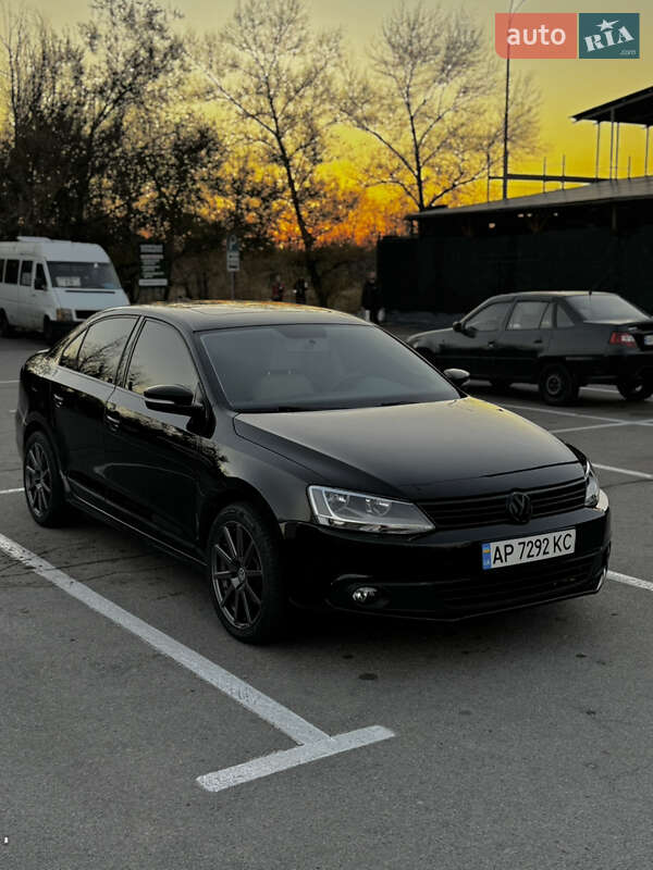 Седан Volkswagen Jetta 2012 в Запоріжжі