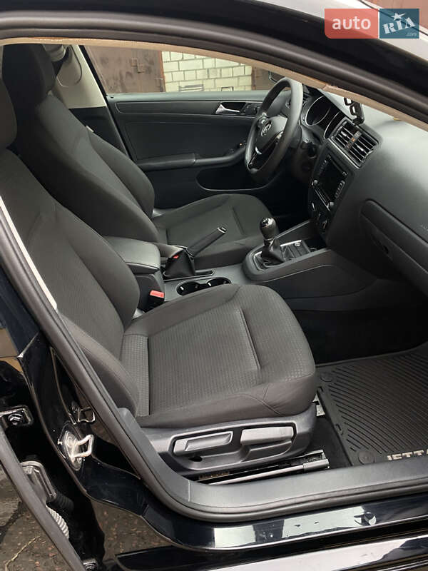 Седан Volkswagen Jetta 2015 в Киеве фото 14 Седан Volkswagen Jetta 2015 в Киеве