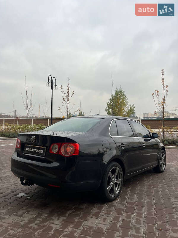 Седан Volkswagen Jetta 2006 в Киеве