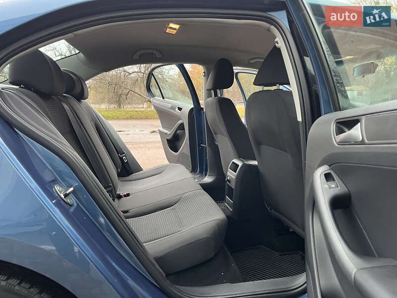 Седан Volkswagen Jetta 2014 в Чернігові фото 25 Седан Volkswagen Jetta 2014 в Чернігові