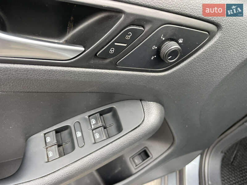 Седан Volkswagen Jetta 2016 в Киеве фото 12 Седан Volkswagen Jetta 2016 в Киеве