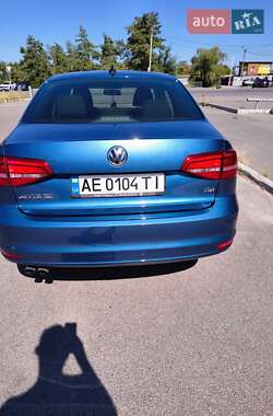 Седан Volkswagen Jetta 2015 в Днепре