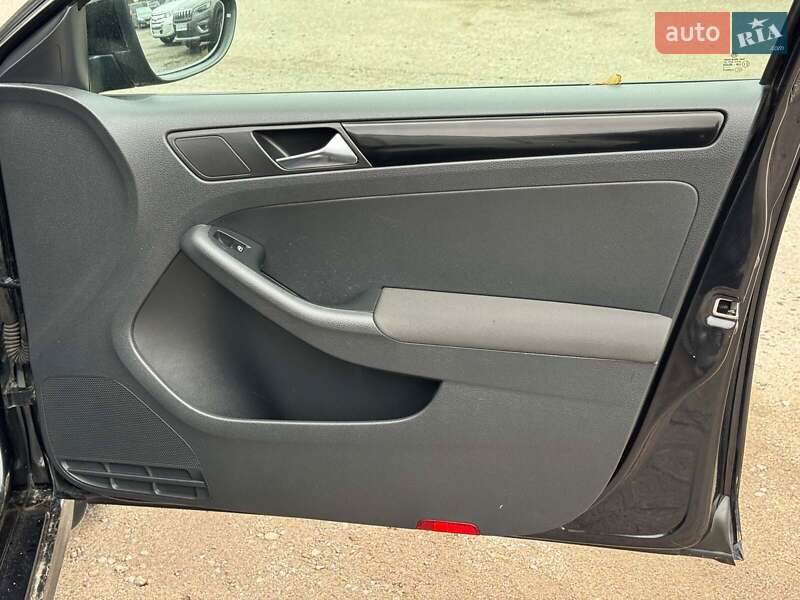 Седан Volkswagen Jetta 2011 в Виннице фото 23 Седан Volkswagen Jetta 2011 в Виннице