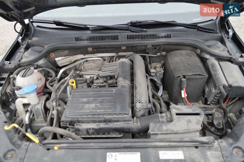 Седан Volkswagen Jetta 2016 в Кропивницькому фото 27 Седан Volkswagen Jetta 2016 в Кропивницькому