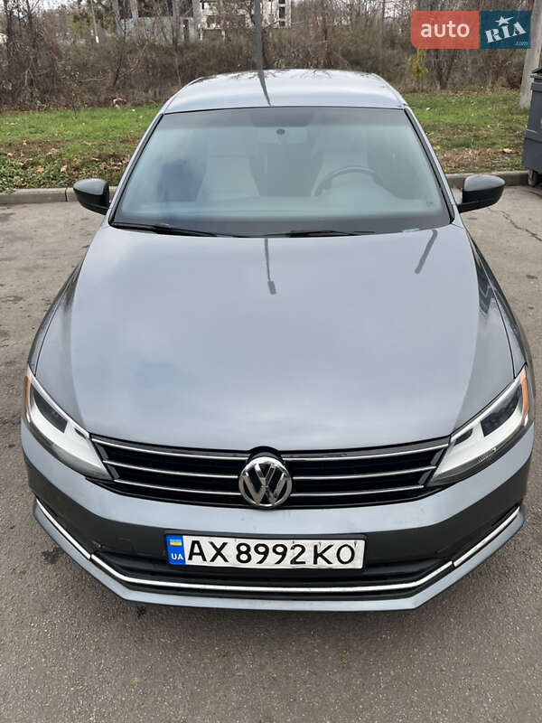 Седан Volkswagen Jetta 2015 в Харкові