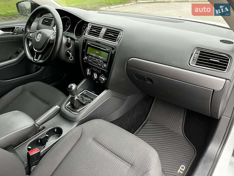 Седан Volkswagen Jetta 2014 в Кобеляках фото 35 Седан Volkswagen Jetta 2014 в Кобеляках
