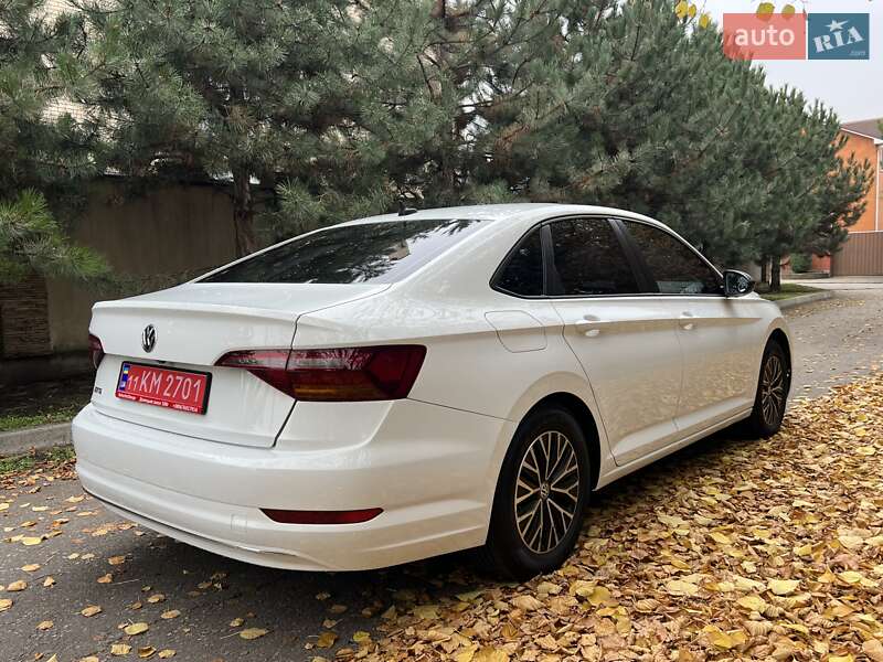 Седан Volkswagen Jetta 2019 в Дніпрі