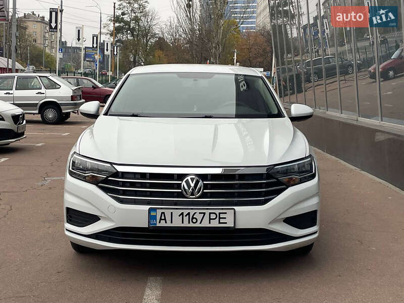 Седан Volkswagen Jetta 2020 в Києві