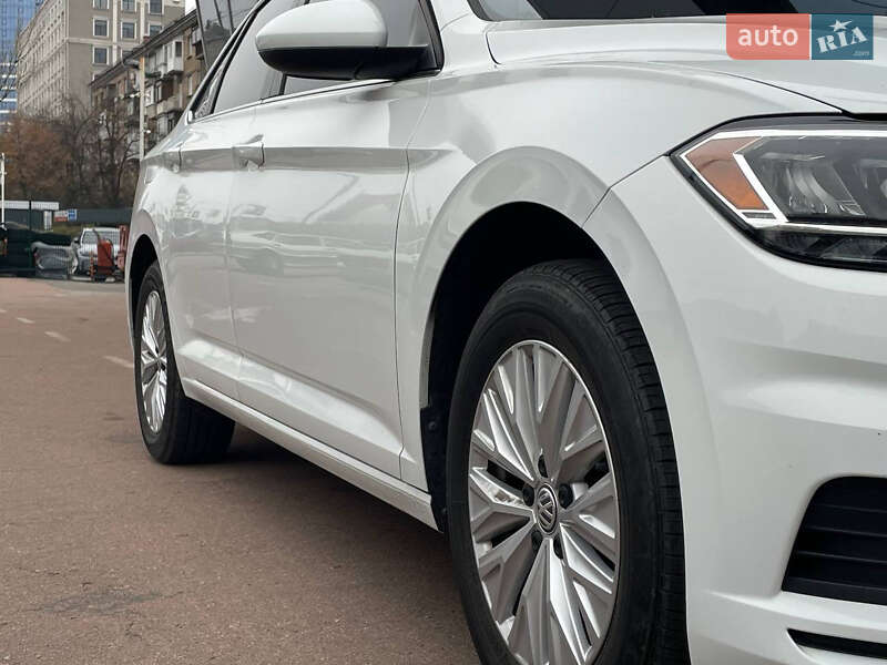 Седан Volkswagen Jetta 2020 в Києві