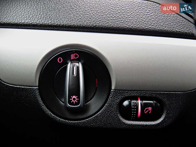 Седан Volkswagen Jetta 2014 в Черкассах