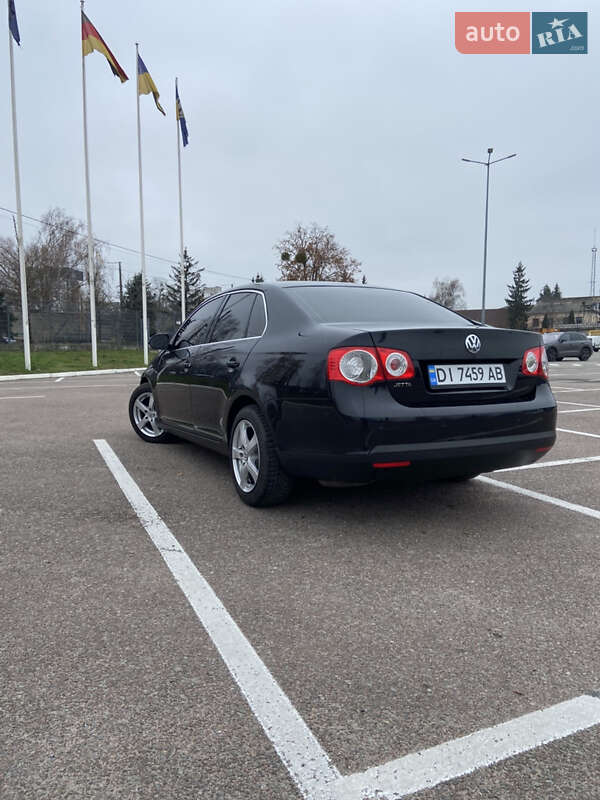 Седан Volkswagen Jetta 2005 в Житомирі