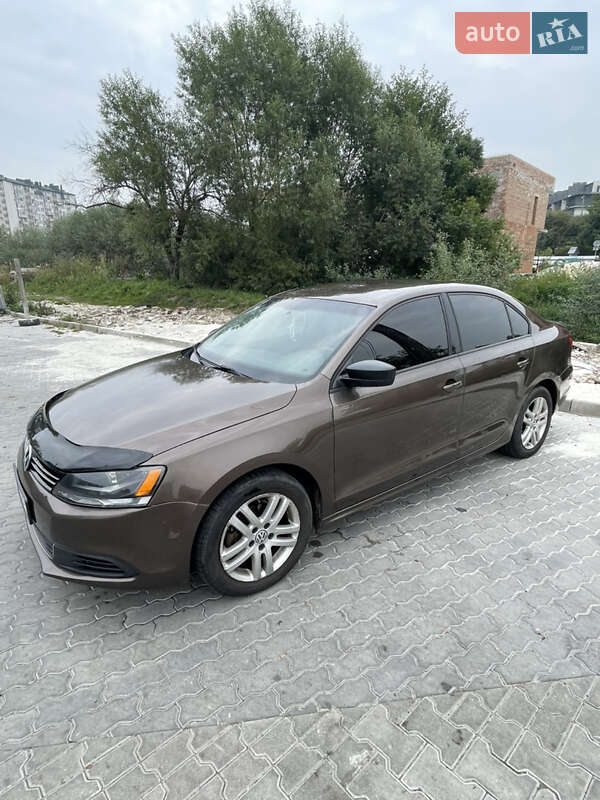 Седан Volkswagen Jetta 2012 в Львове