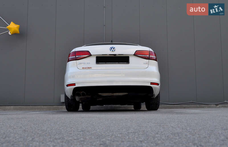 Седан Volkswagen Jetta 2016 в Києві фото 4 Седан Volkswagen Jetta 2016 в Києві