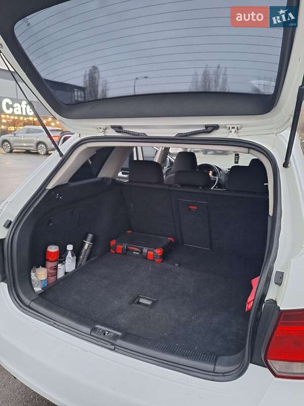 Универсал Volkswagen Jetta 2012 в Киеве фото 31 Универсал Volkswagen Jetta 2012 в Киеве