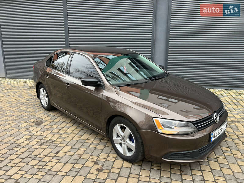 Седан Volkswagen Jetta 2010 в Чернігові