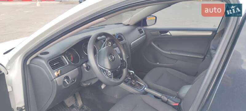 Седан Volkswagen Jetta 2015 в Житомирі