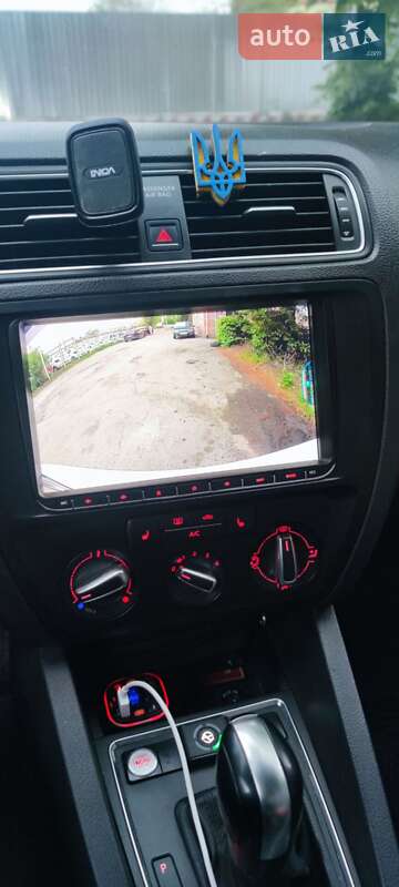 Седан Volkswagen Jetta 2015 в Житомирі