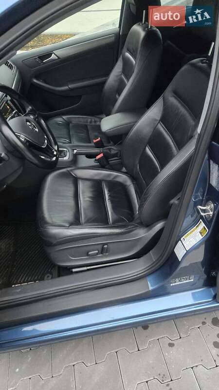 Седан Volkswagen Jetta 2015 в Ірпені