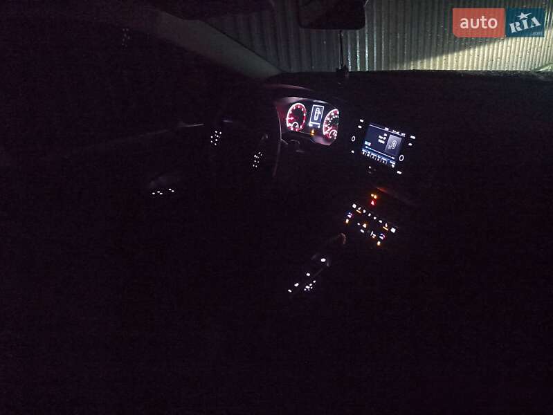 Седан Volkswagen Jetta 2019 в Сарнах