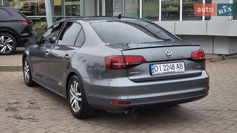 Седан Volkswagen Jetta 2016 в Вінниці