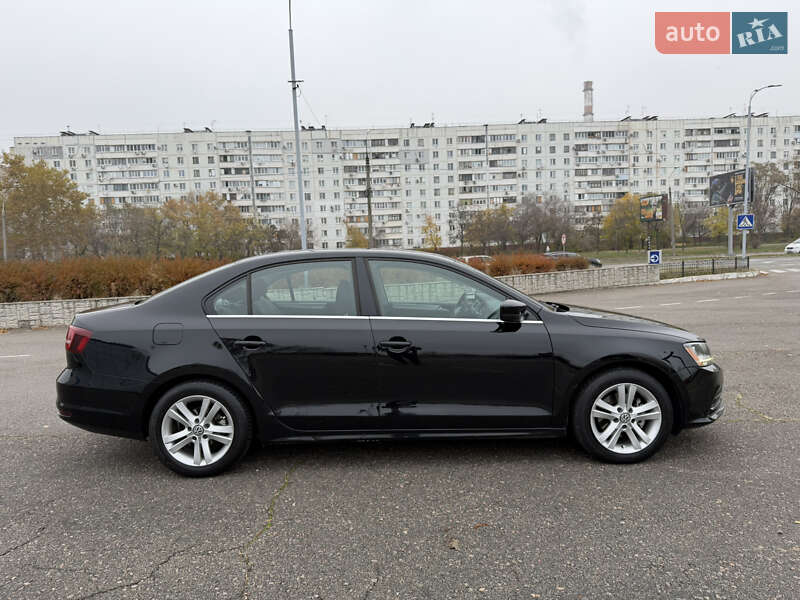 Седан Volkswagen Jetta 2016 в Запорожье