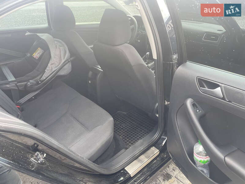 Седан Volkswagen Jetta 2014 в Софиевской Борщаговке фото 12 Седан Volkswagen Jetta 2014 в Софиевской Борщаговке