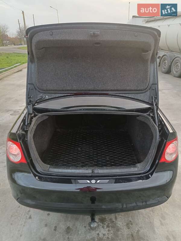 Седан Volkswagen Jetta 2006 в Новому Бузі фото 4 Седан Volkswagen Jetta 2006 в Новому Бузі
