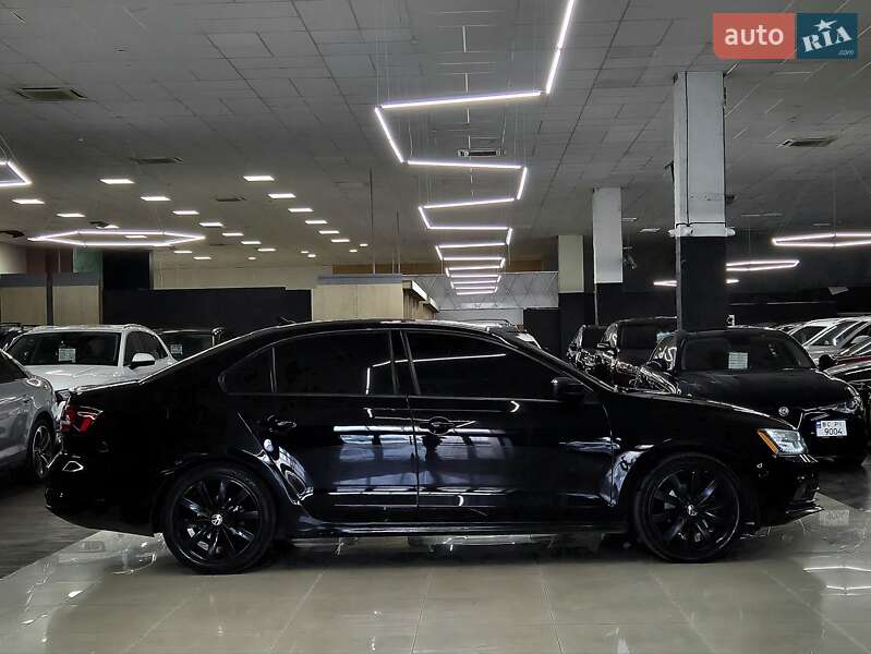 Седан Volkswagen Jetta 2015 в Николаеве