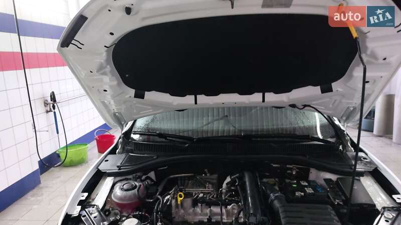 Седан Volkswagen Jetta 2021 в Запоріжжі