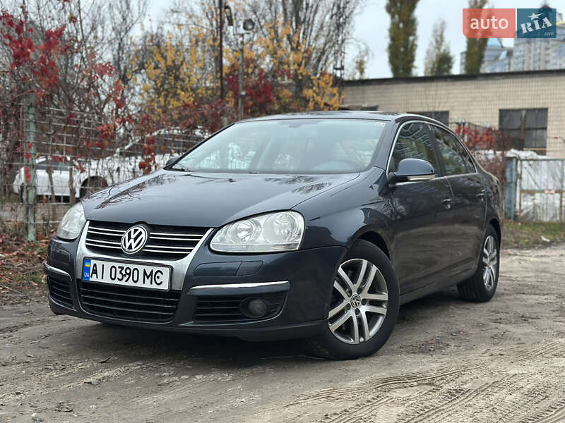 Седан Volkswagen Jetta 2008 в Києві