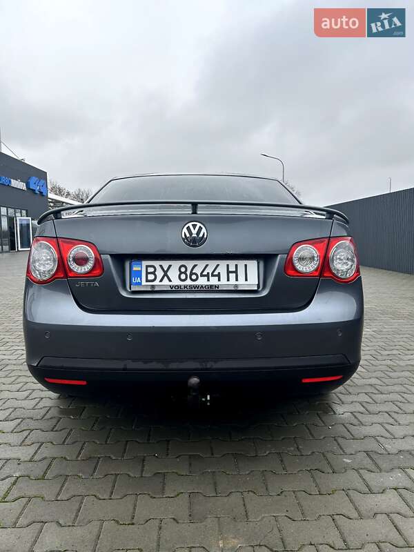 Седан Volkswagen Jetta 2005 в Летичеве