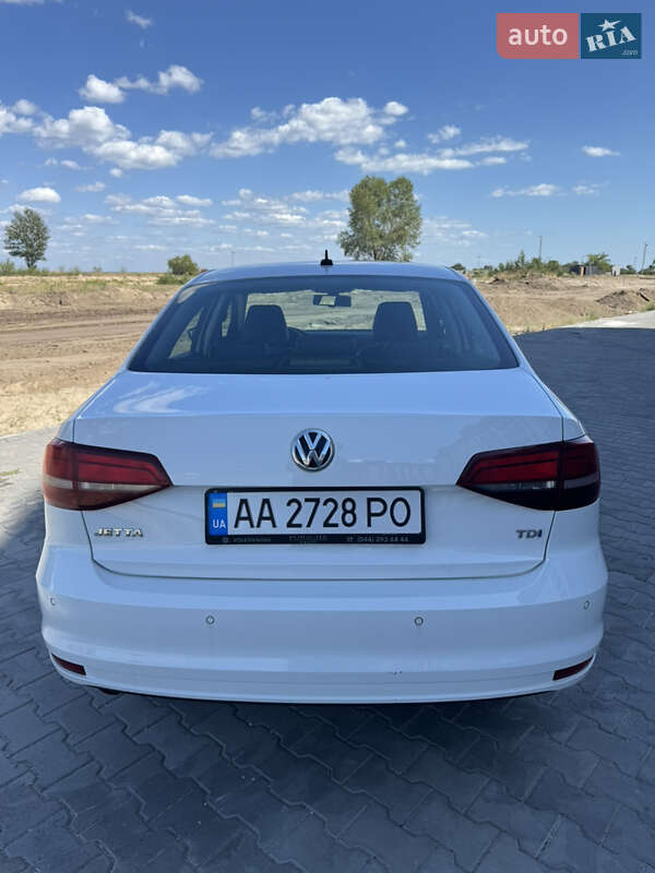 Седан Volkswagen Jetta 2016 в Черкассах